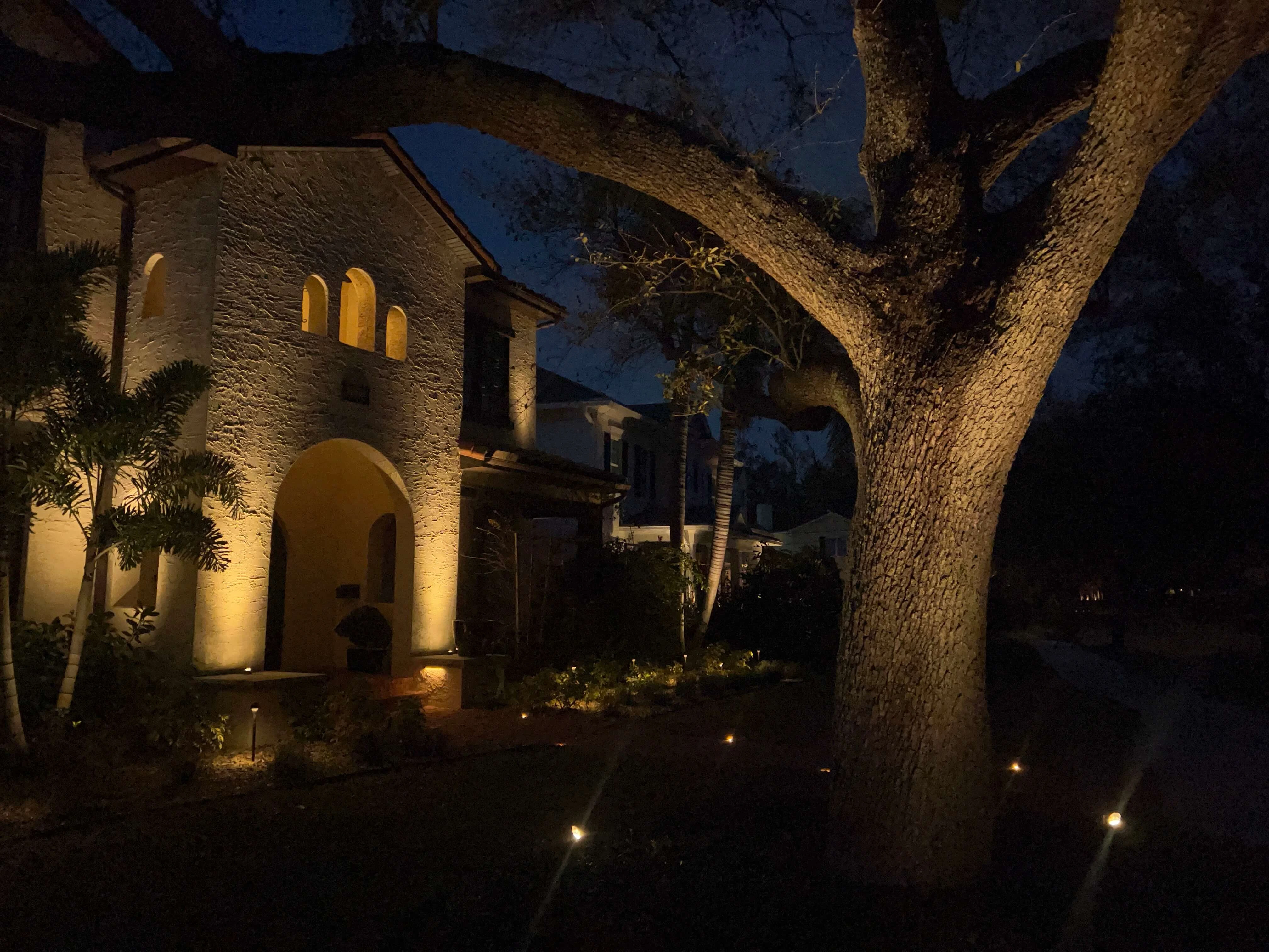 Front entrance landscape lighting